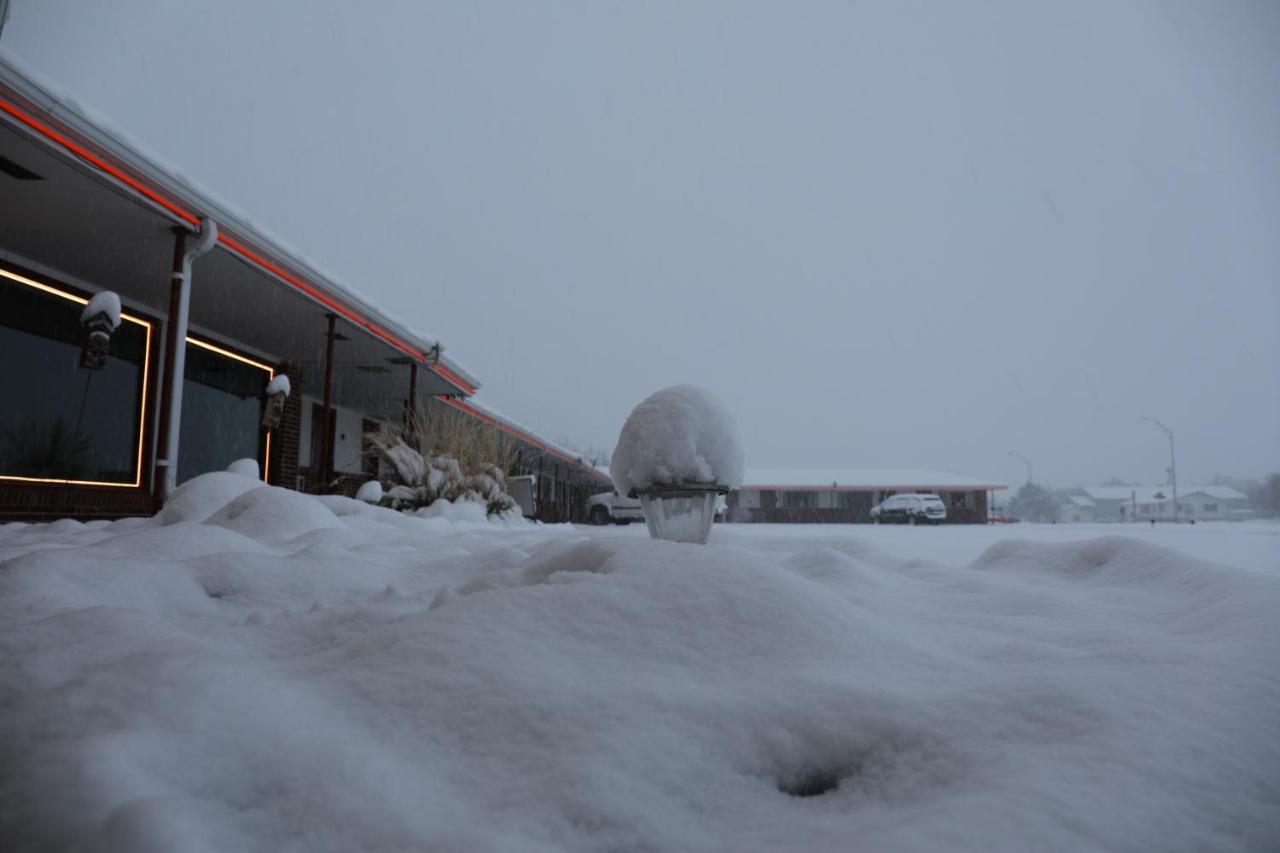 Raine Motel Valentine Exterior foto