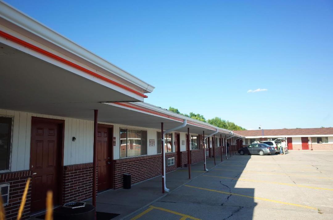 Raine Motel Valentine Exterior foto